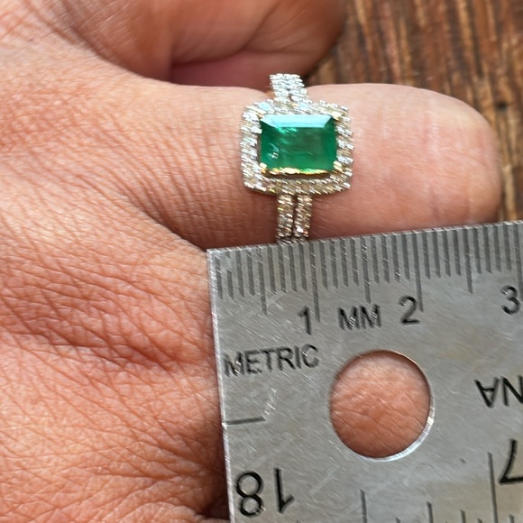 14k Gold Natural Deposit & Emerald Ring ✨FIRM✨ - Picture 11 of 16